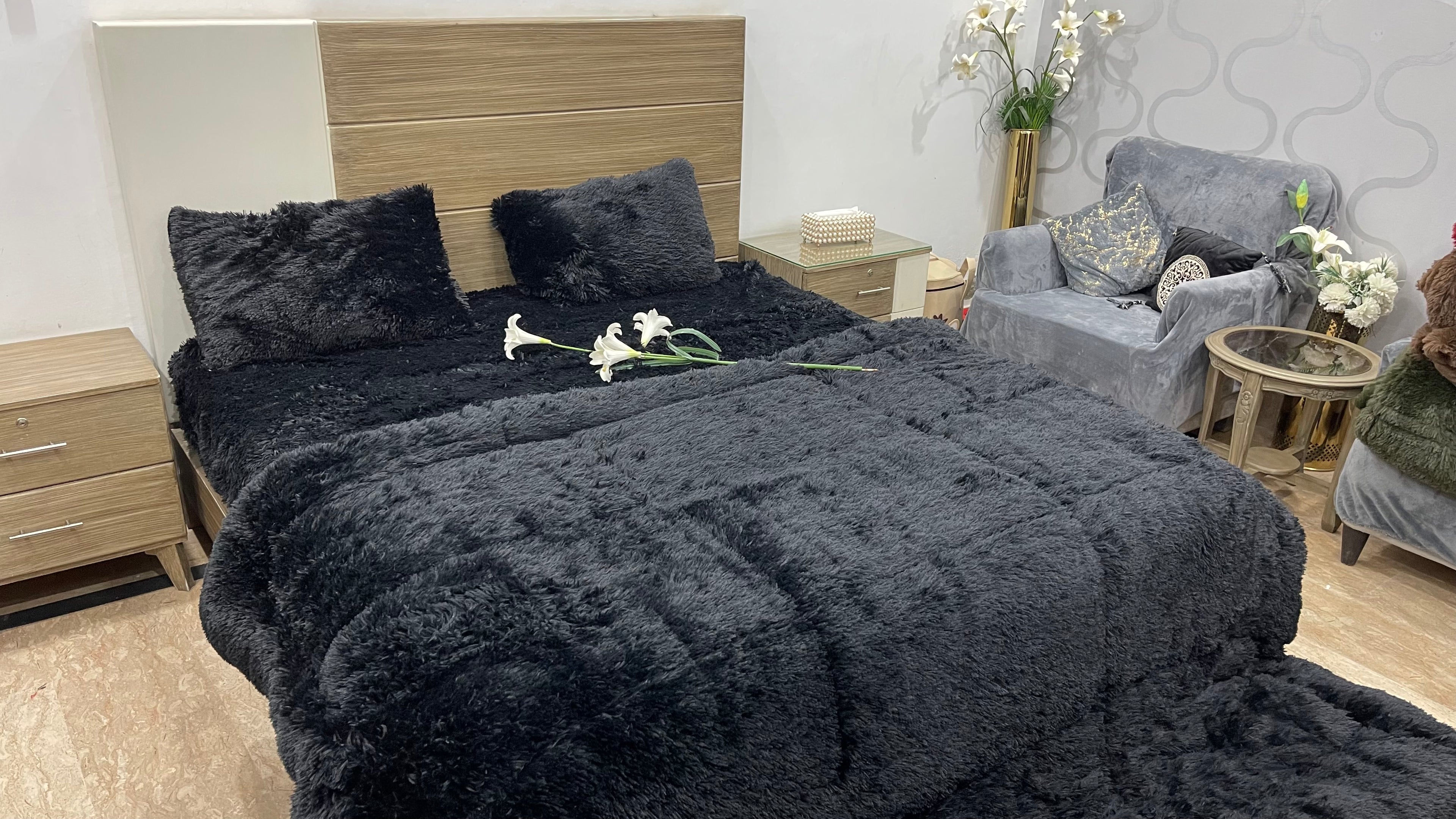 Black-Shaggy Quilt Set