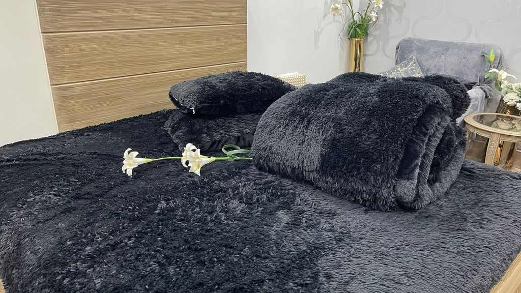 Black-Shaggy Quilt Set